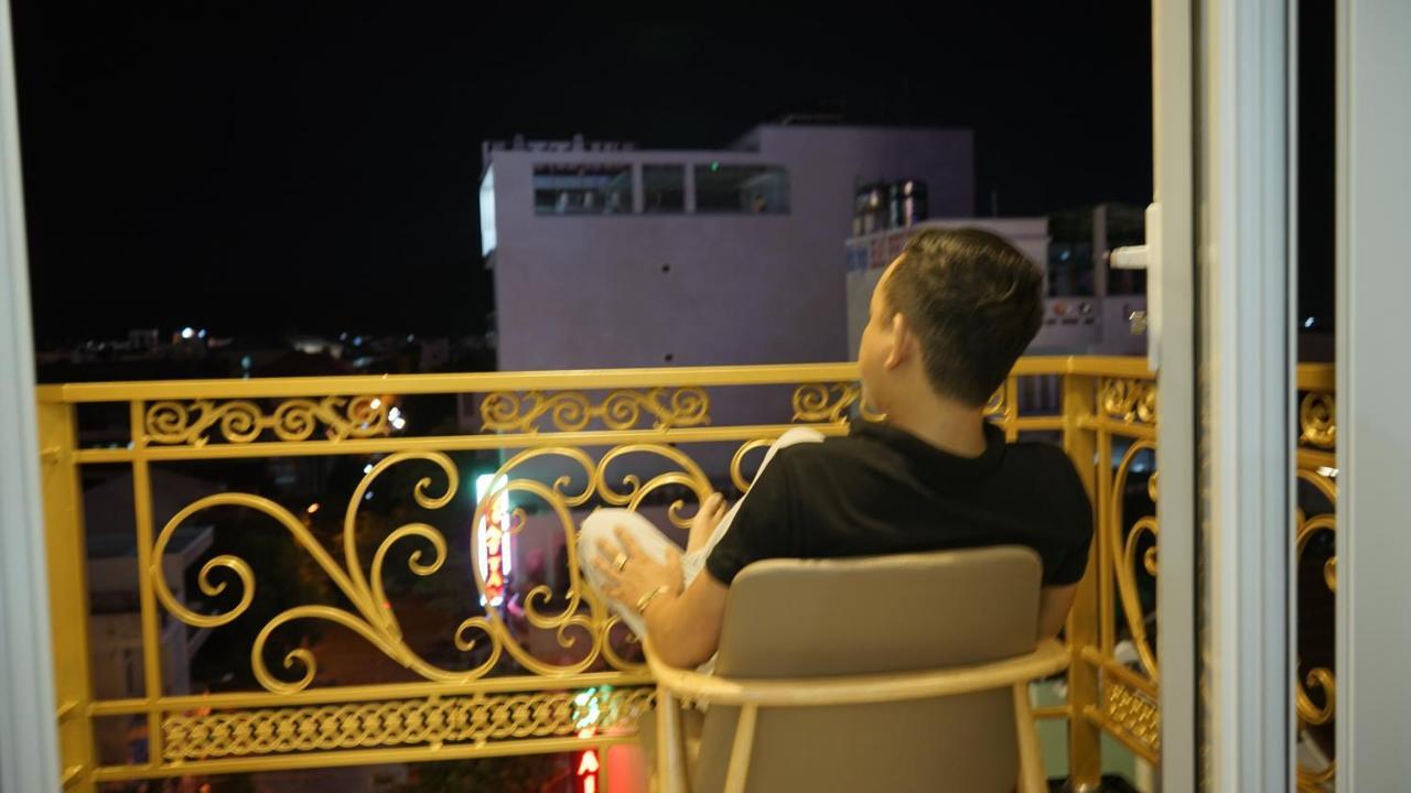 Khach San Sao Viet Hotel กวีเญิน ภายนอก รูปภาพ