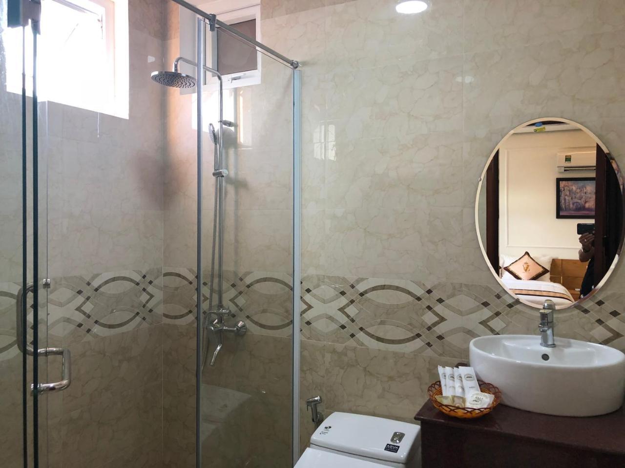 Khach San Sao Viet Hotel กวีเญิน ภายนอก รูปภาพ